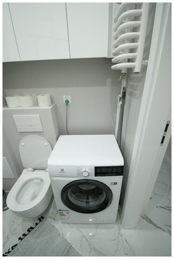 Color 24 Apartament III สตาโลวา โวลา ภายนอก รูปภาพ
