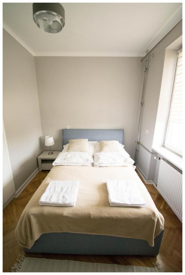 Color 24 Apartament III สตาโลวา โวลา ภายนอก รูปภาพ