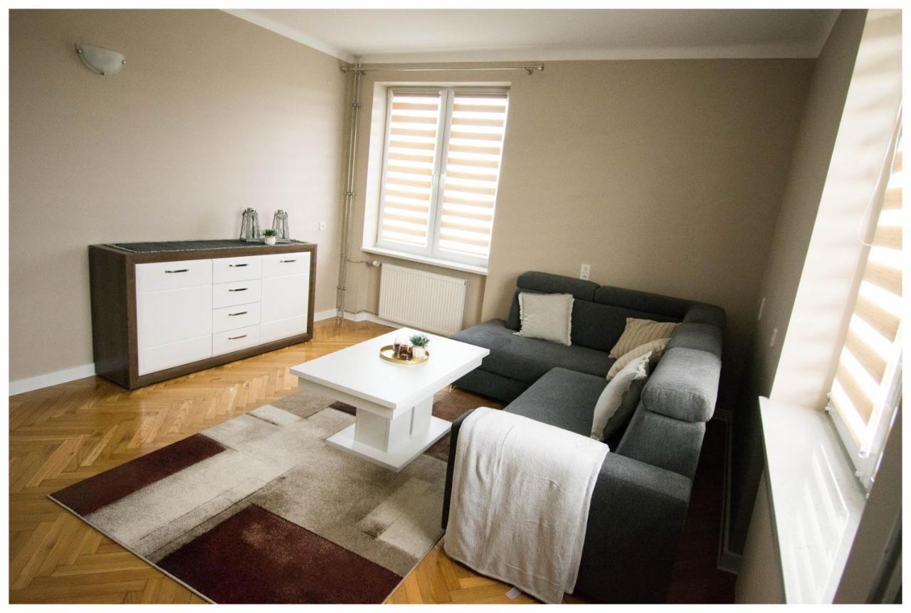 Color 24 Apartament III สตาโลวา โวลา ภายนอก รูปภาพ
