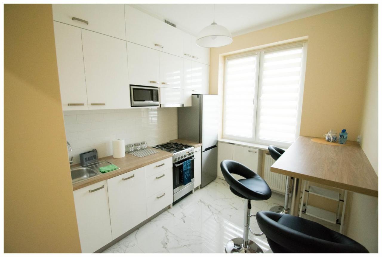 Color 24 Apartament III สตาโลวา โวลา ภายนอก รูปภาพ