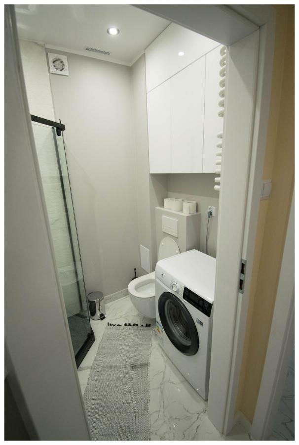 Color 24 Apartament III สตาโลวา โวลา ภายนอก รูปภาพ